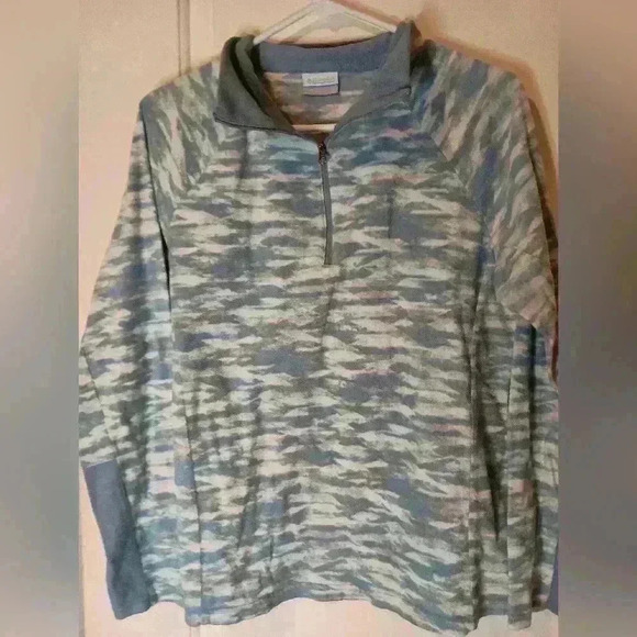 Lady's Columbia pullover (#475) - Picture 1 of 4